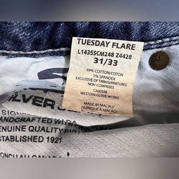 NWT SILVER JEANS Tuesday Flare 31 - Picture 4 of 7